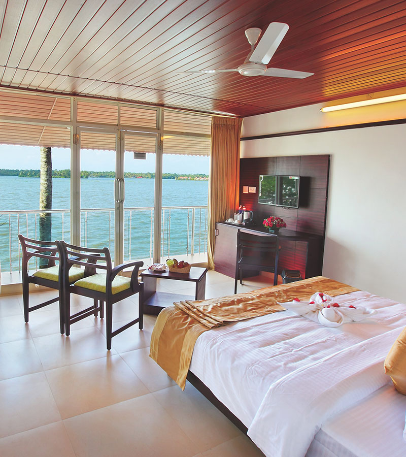 Honeymoon Room Grand Ayur Island Resort Alleppey